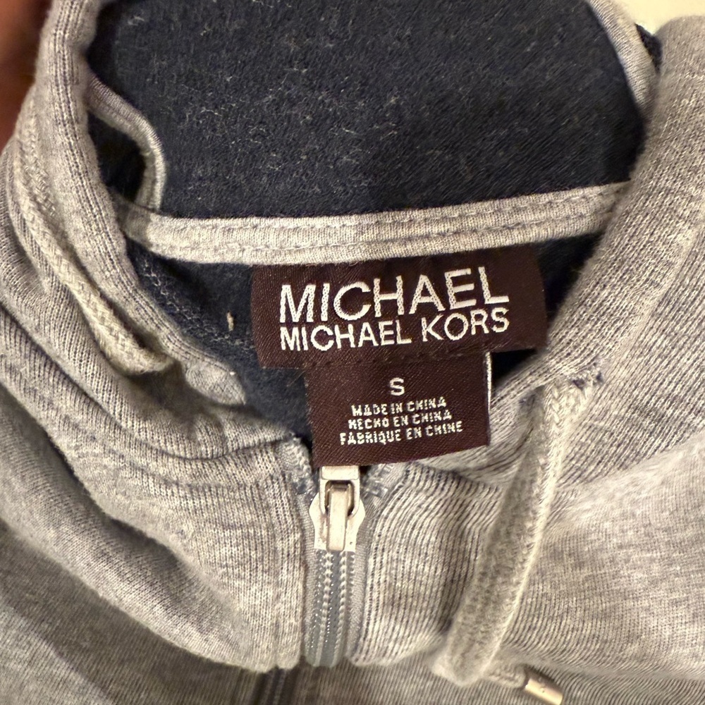 🔥Michael Kors Women’s Gray Zip-Up Hoodie🔥 - Picture 4 of 6